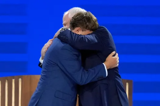 Tim Walz’s Son Gus Tearfully Exclaims ‘That’s My Dad’ as His Father Accepts VP Nomination at DNC